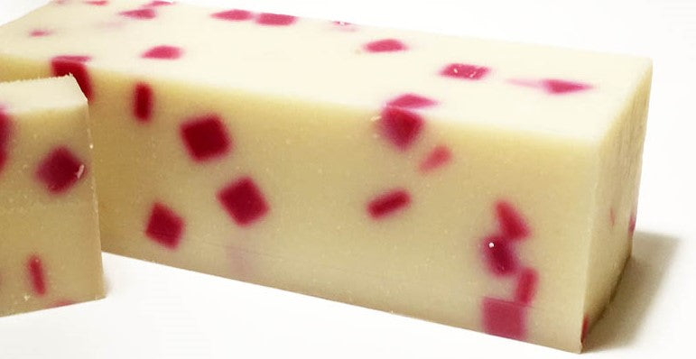 Pomegranate Cherry Soap – A Fruity, Luxurious Lather 🍒🍊